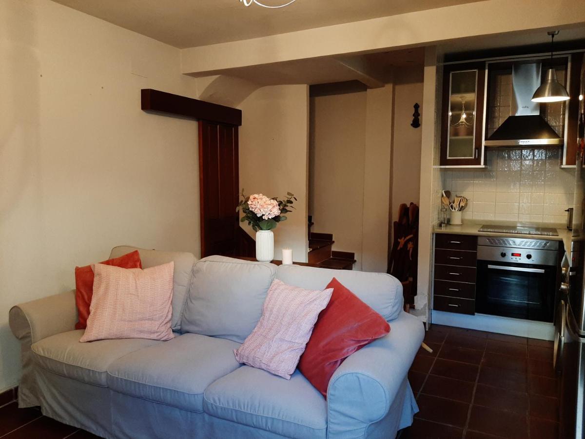 Casa Con Patio Y Chimenea En Piedralaves Βίλα Εξωτερικό φωτογραφία
